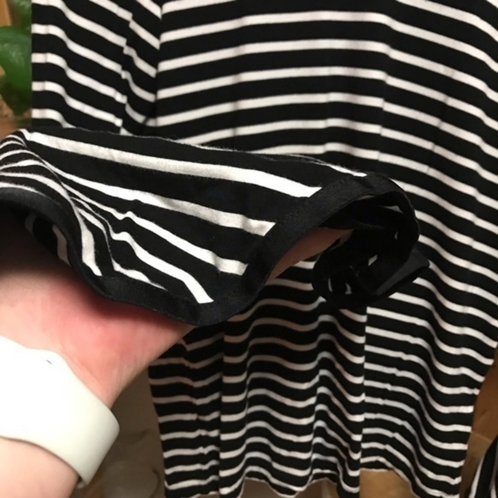 Style Mafia Black White Stripe Poppy Bell Sleeve Shirt Medium - Picture 8 of 12